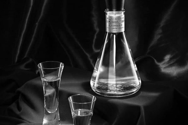 Dobel Diamante 40 - Lifestyle Image Dobel Diamante 40 - Lifestyle Image