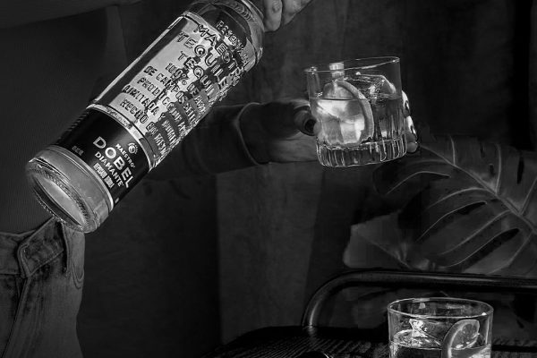 Dobel Diamante 45 - Lifestyle Image Dobel Diamante 45 - Lifestyle Image