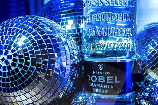 Dobel Diamante 7 - Lifestyle Image Dobel Diamante 7 - Lifestyle Image