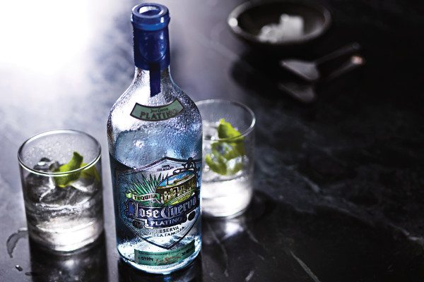 Jose Cuervo Platino - Beauty Shot copia Jose Cuervo Platino - Beauty Shot copia